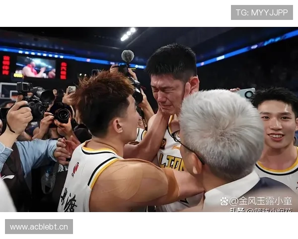 胡金秋账单刷到怀疑人生，这得多少余额才够买一座豪宅啊？